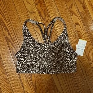 Old Navy Active Go-Dry Medium Support Sports Bra